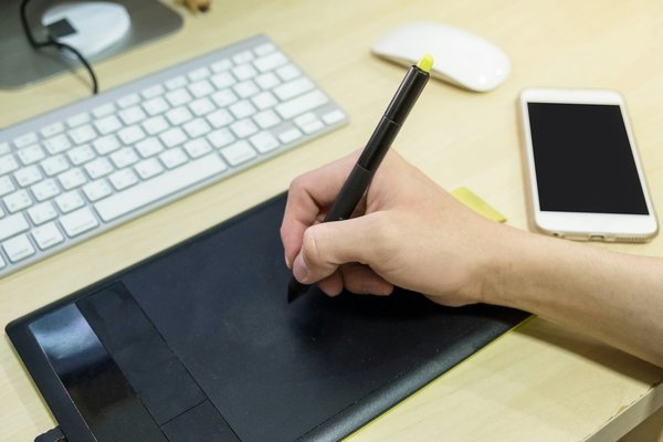 Graphiste à lyon : donnez vie à votre identité visuelle